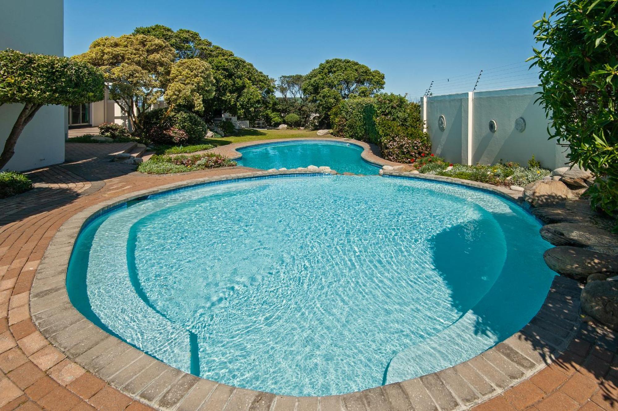 64 Whalerock Estate Apartment Hermanus Bagian luar foto